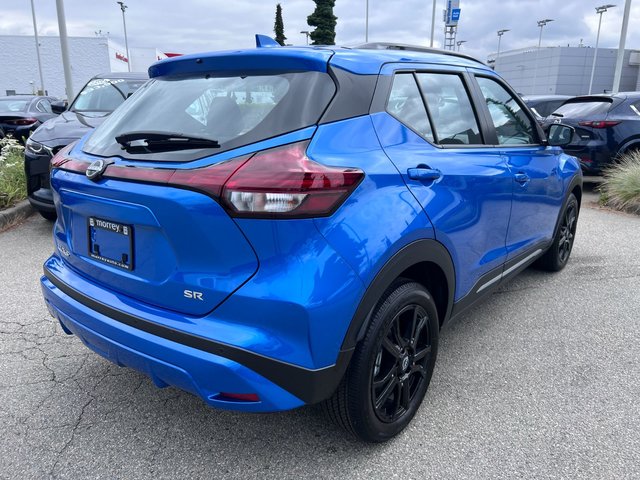 2023 Nissan Kicks SR CVT-5