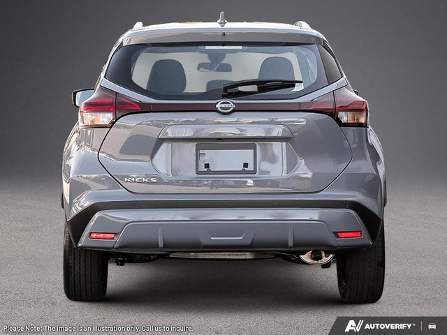2025 Nissan Kicks Play SV-4