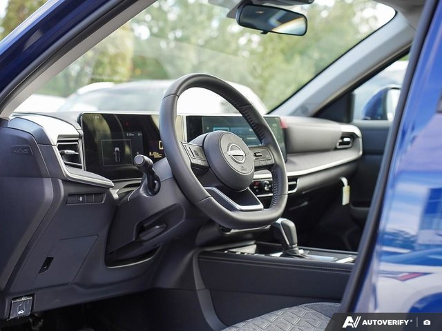 2025 Nissan Kicks SV PREMIUM-5