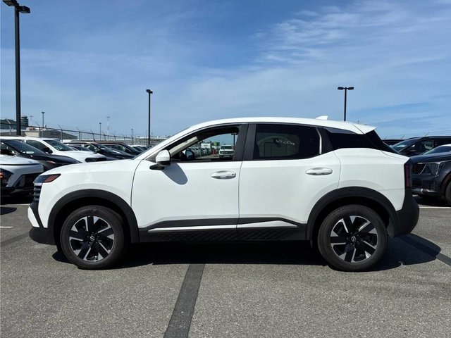 2025 Nissan Kicks SV AWD // 2.99% FINANCING!-3