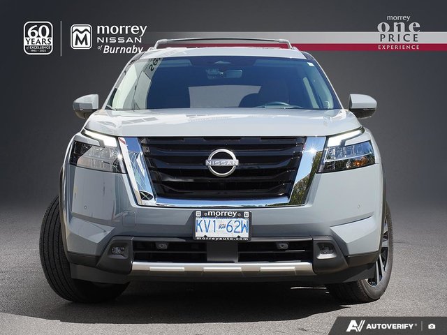 2025 Nissan Pathfinder PLATINUM // MANAGERS DEMO-1