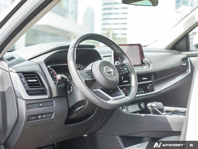2024 Nissan Rogue SV PREMIUM // CERTIFIED-5