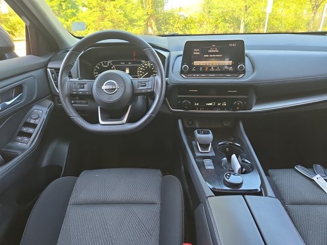 2024 Nissan Rogue SV Moonroof-2