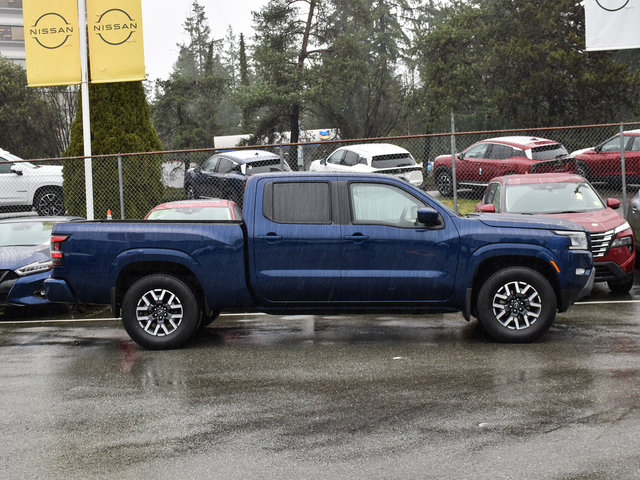 2023 Nissan Frontier CREW CAB SV 4x4  NISSAN CANADA CERTIFIED PRE OWNED-6