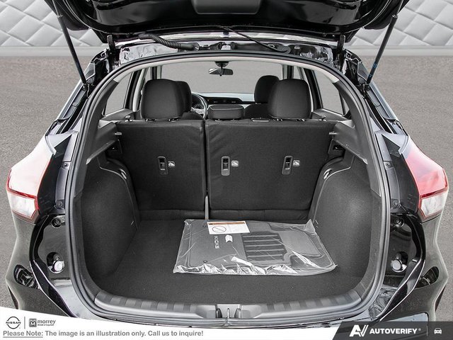 2025 Nissan Kicks Play SV-6