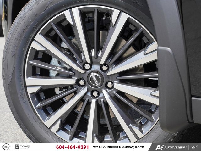2026 Nissan Pathfinder Platinum Captains Chair-5
