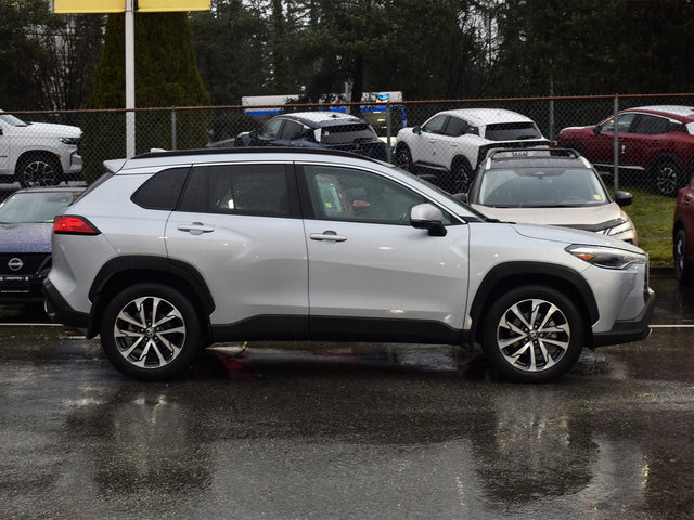 2022 Toyota Corolla Cross XLE AWD-5