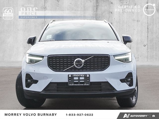 2025 Volvo XC40 Plus | Climate Package | Dark Theme-2