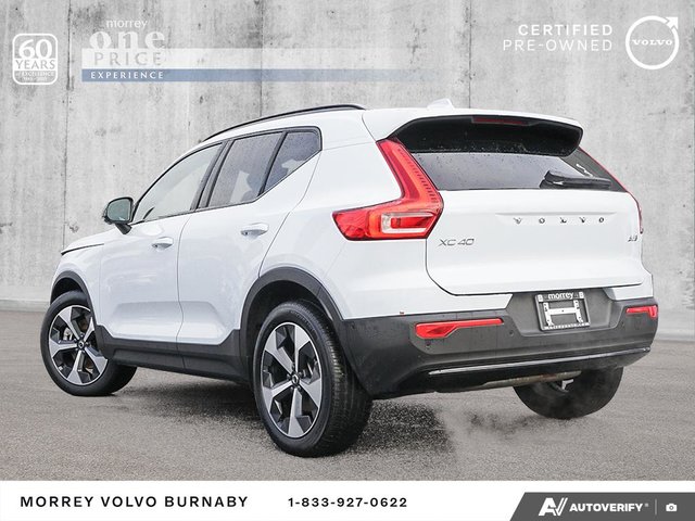 2025 Volvo XC40 Plus | Climate Package | Dark Theme-4
