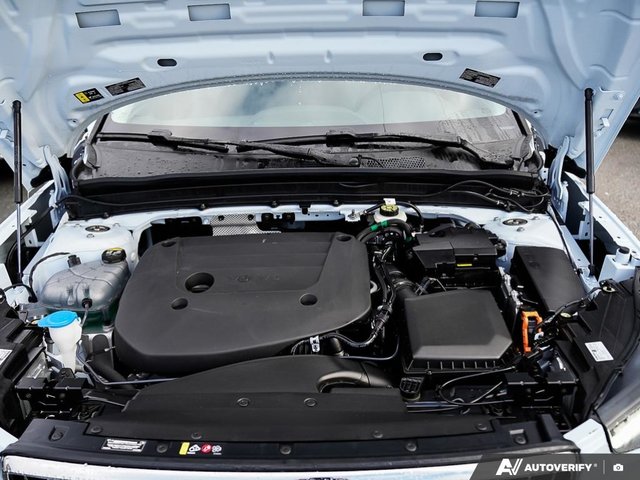 2025 Volvo XC40 Core - Climate Package | Panoramic Roof-7