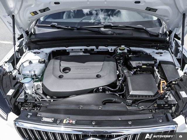 2025 Volvo XC40 Core - Low Kilometres | Climate Package-7