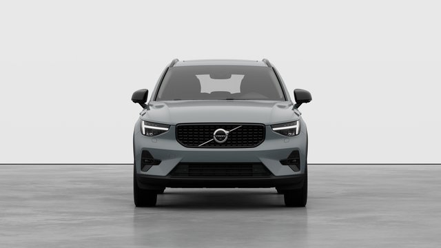 2026 Volvo XC40 Plus (Dark Theme)-4