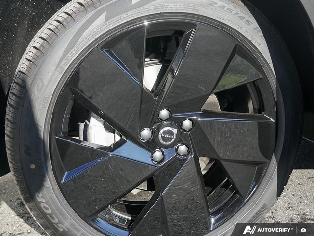 2026 Volvo XC40 Ultra Black Edition-5