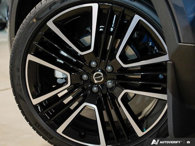 2026 Volvo XC40 Plus (Dark Theme)-5