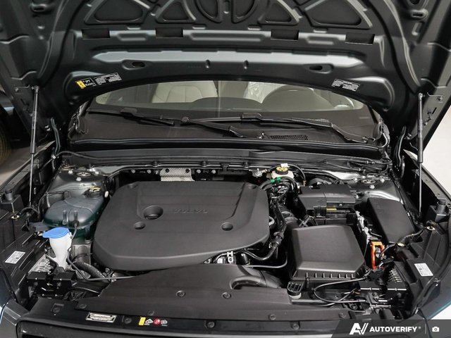 2026 Volvo XC40 Ultra (Dark Theme)-7