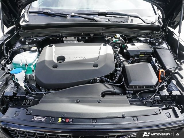 2026 Volvo XC40 Ultra (Dark Theme)-7