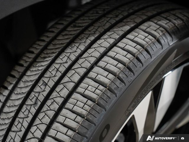 2026 Volvo XC40 Ultra (Dark Theme)-6