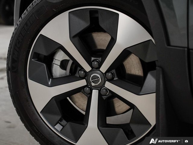 2026 Volvo XC40 Plus (Dark Theme)-5