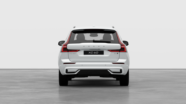 2026 Volvo XC60 B5 AWD Plus Dark Theme-5
