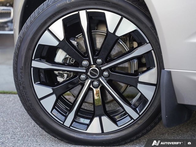 2026 Volvo XC60 B5 AWD Ultra Dark Theme-5