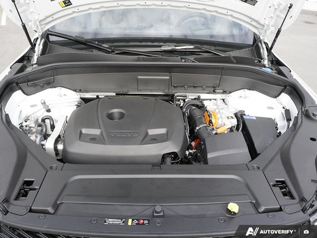 2026 Volvo XC90 Plug-in hybrid Ultra 7-Seater (Dark Theme)-7
