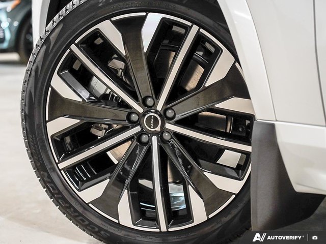 2026 Volvo XC90 Plug-in hybrid Plus 7-Seater (Dark Theme)-5