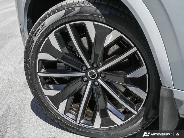 2026 Volvo XC90 Plug-in hybrid Ultra 7-Seater (Dark Theme)-5