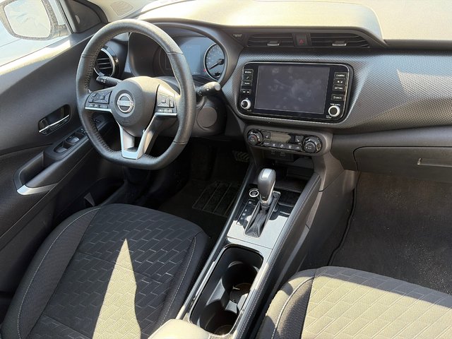 2025 Nissan Kicks Play SV CVT // 2.99% FINANCING-1