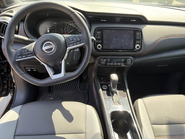 2024 Nissan Kicks SR // 2.99% FINANCING-1
