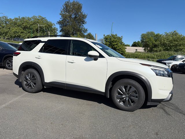 2024 Nissan Pathfinder SV 4X4 // 2.99% FINANCING-1