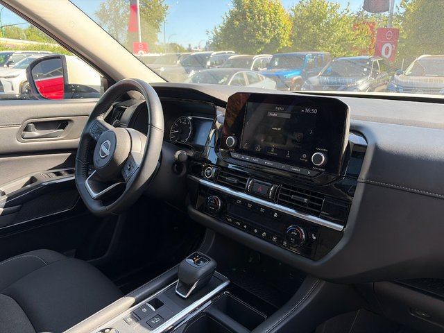 2024 Nissan Pathfinder SV 4X4 // 2.99% FINANCING-2