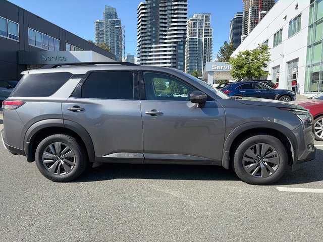 2024 Nissan Pathfinder SV 4X4 // 2.99% FINANCING-4