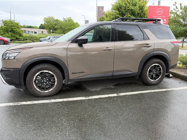 2024 Nissan Pathfinder ROCK CREEK // LOW KMS-1