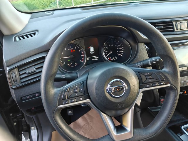 2017 Nissan Rogue S FWD // NO ACCIDENTS-6