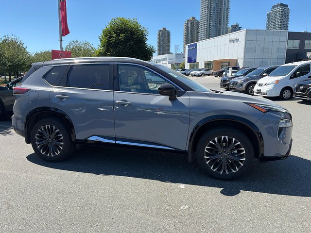 2024 Nissan Rogue PLATINUM // 2.99% FINANCING-2