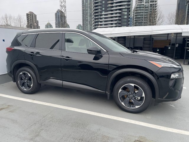 2025 Nissan Rogue SV AWD // 2.99% FINANCING!-3