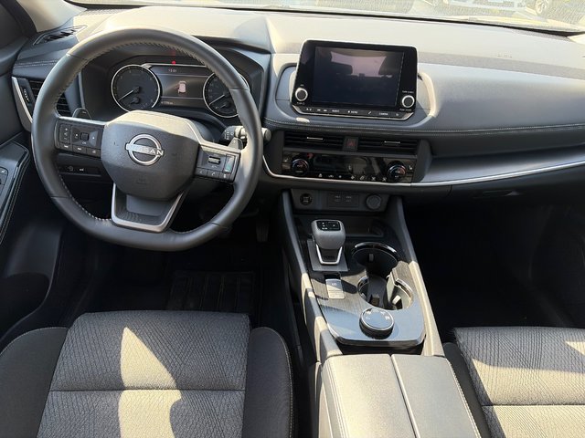 2025 Nissan Rogue SV AWD // 2.99% FINANCING!-2