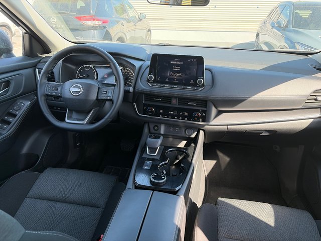2025 Nissan Rogue SV AWD // 2.99% FINANCING!-3