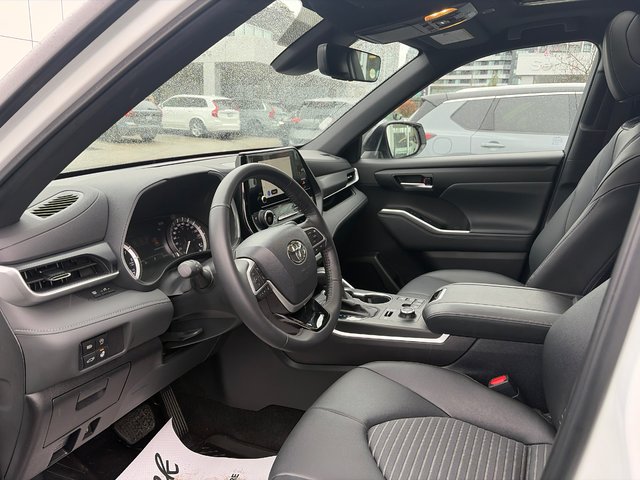 2023 Toyota Highlander XSE-4