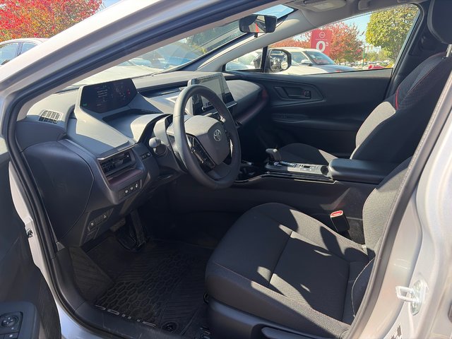 2026 Toyota Prius Plug-In Hybrid SE-4
