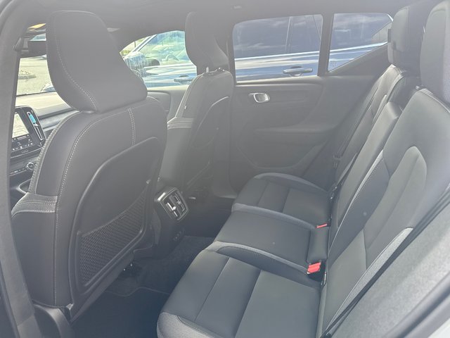 2024 Volvo XC40 Recharge Pure Electric TWIN Plus – ONLY 36,161 KMS-2