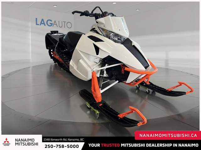 2015 Arctic Cat M-8000