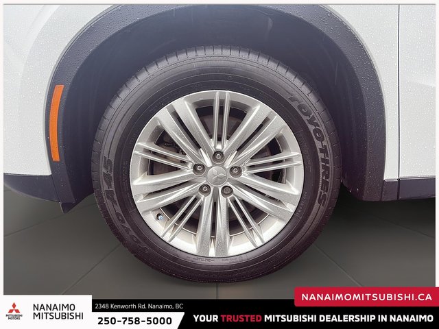 2022 Mitsubishi Outlander ES-1