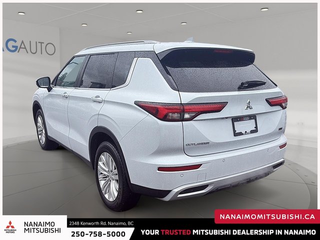 2024 Mitsubishi Outlander SE-3