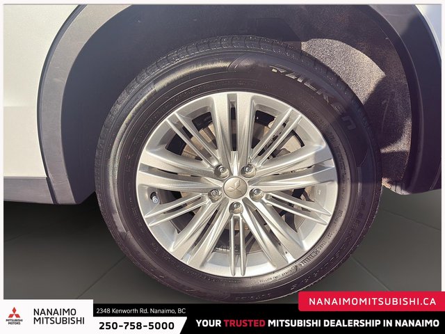 2024 Mitsubishi Outlander ES-1