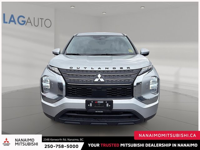2024 Mitsubishi Outlander ES-2