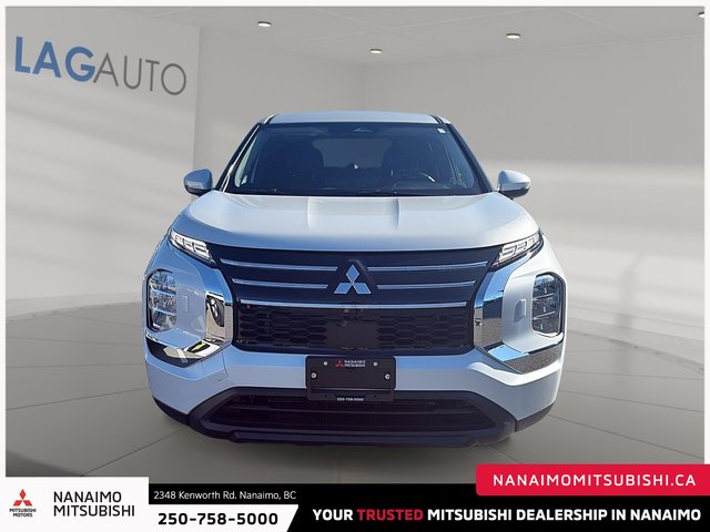 2025 Mitsubishi Outlander ES-2