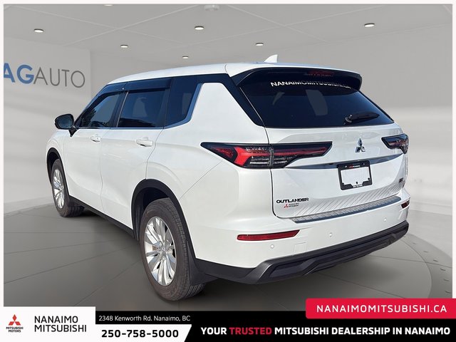 2025 Mitsubishi Outlander ES-4