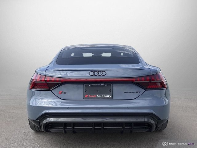 2022 Audi RS E-TRON GT-4