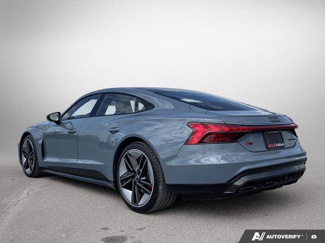 Audi RS E-TRON GT  2022-3